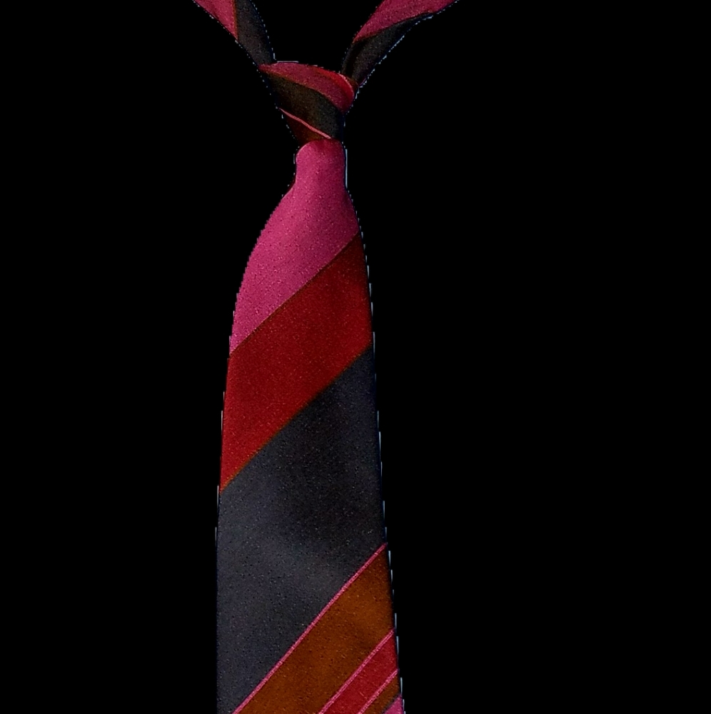 B.g. Ernslt tie